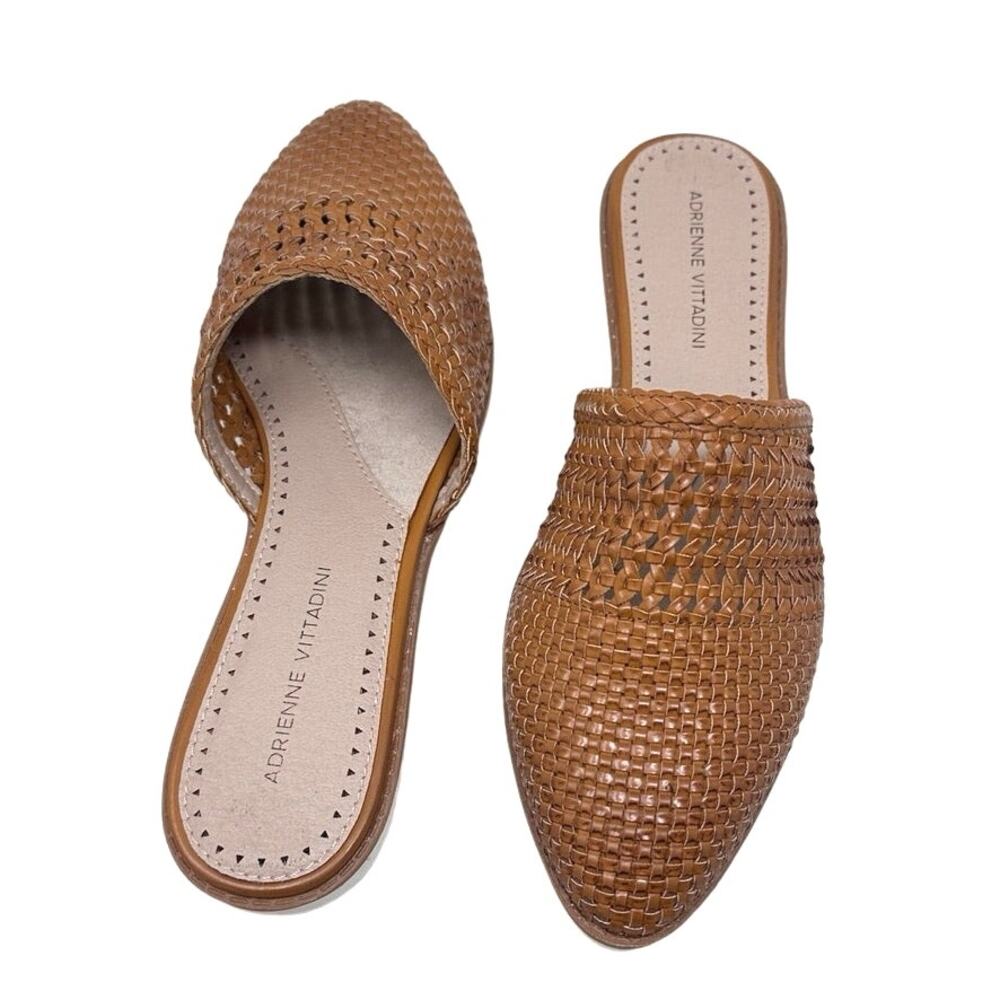 New With Out Box Adrienne Vittadini Lizzi woven flat size 8.5 - Picture 3 of 9